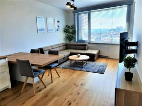 Prestigious SKY PARK apartment - top city view - Traveller awards 2024